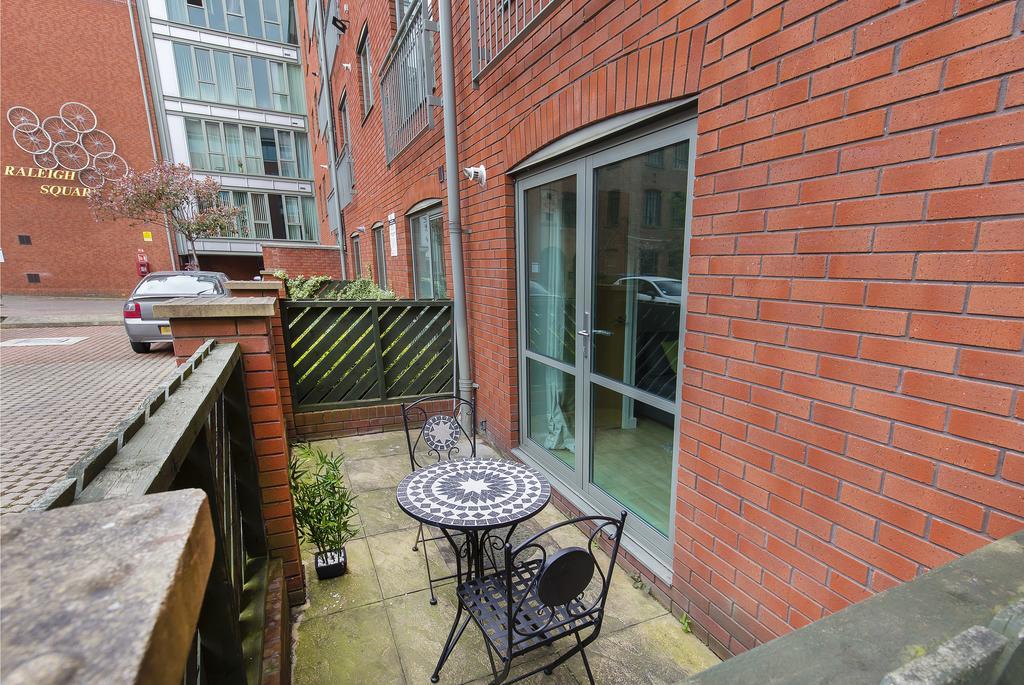 Raleigh Square - 2Br Ground-Floor Apartment In Nottingham Bagian luar foto